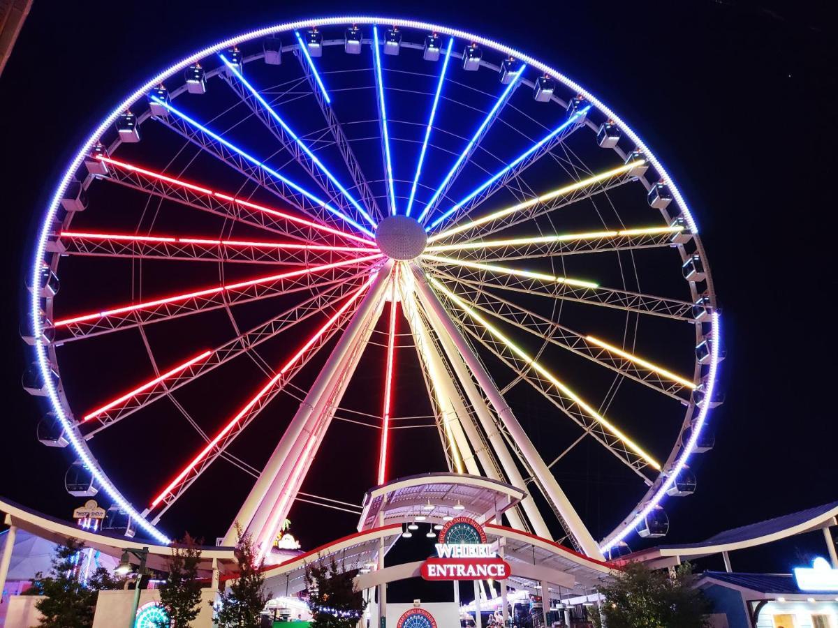 Breathtaking View, Hot Tub, 1089 Of Free Attraction Tickets For Each Paid Day, Dollywood And More! Sevierville Exterior photo